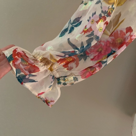 LOFT iridescent accent floral top - Picture 6 of 8